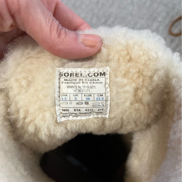 Tall Sorel Snow Boots Women’s size 6.5 - Picture 5 of 9